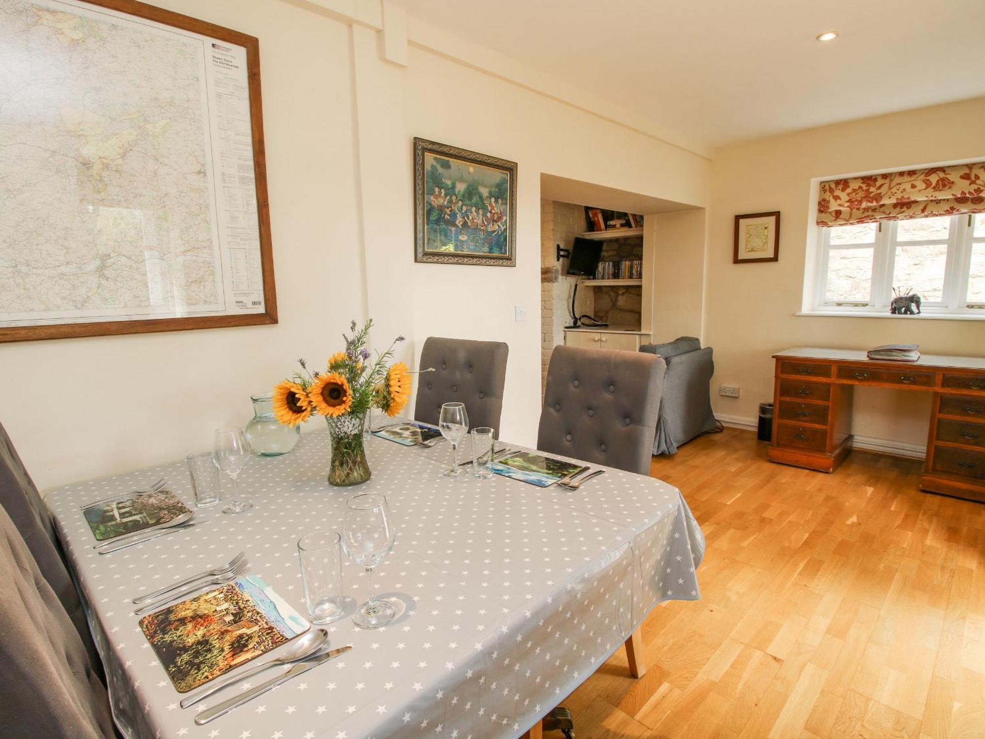 The Coach House Villa Ludlow Bagian luar foto